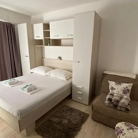 Apartman “3a” * Tučepi